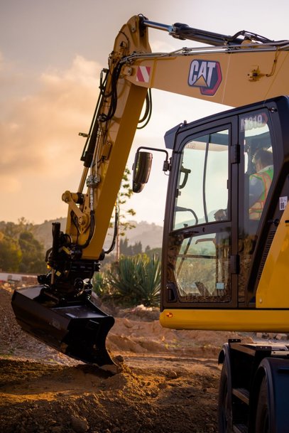 NEW CAT M319 WHEELED EXCAVATOR DELIVERS HIGH PERFORMANCE WITH A COMPACT FRONT AND TAIL SWING DESIGN